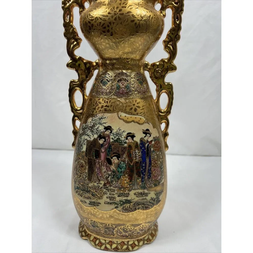 Vintage Satsuma Hand Painted‎ Gold Gilded Vase. Geisha ladies on both sides.
